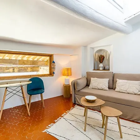 Petit Nid Par Dodo-à-cassis